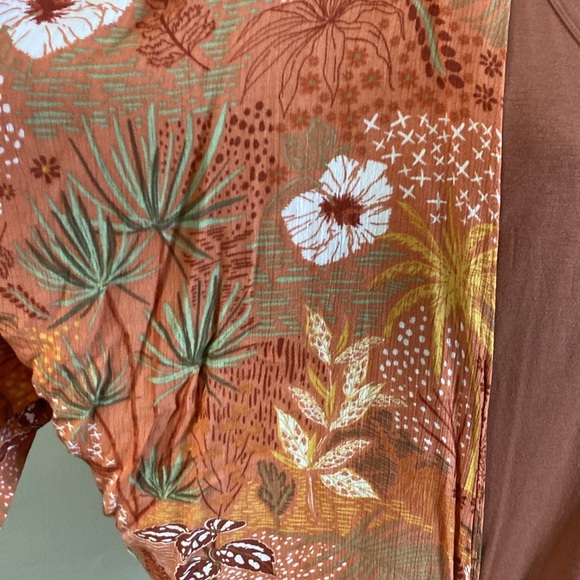 Sonoma Chiffon Tropical Floral Topper Cardigan SO Pumpkin Spice Color V-Neck Tee - Picture 3 of 8